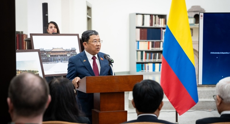 Conmemoración de los 45 años de relaciones diplomáticas entre Colombia y Vietnam