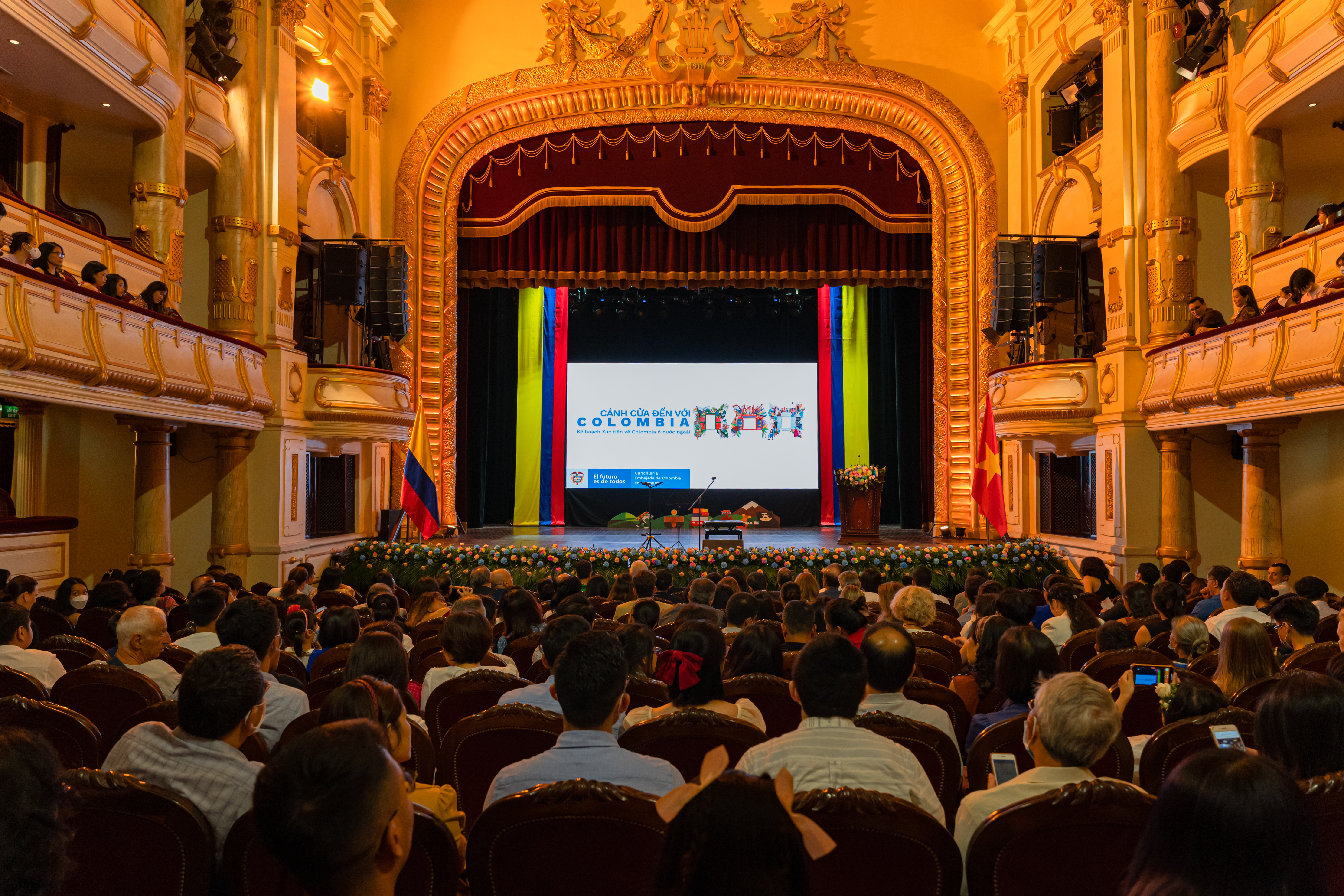 Hanoi vibró al son de calypso, polka y folk, ritmos del caribe colombiano