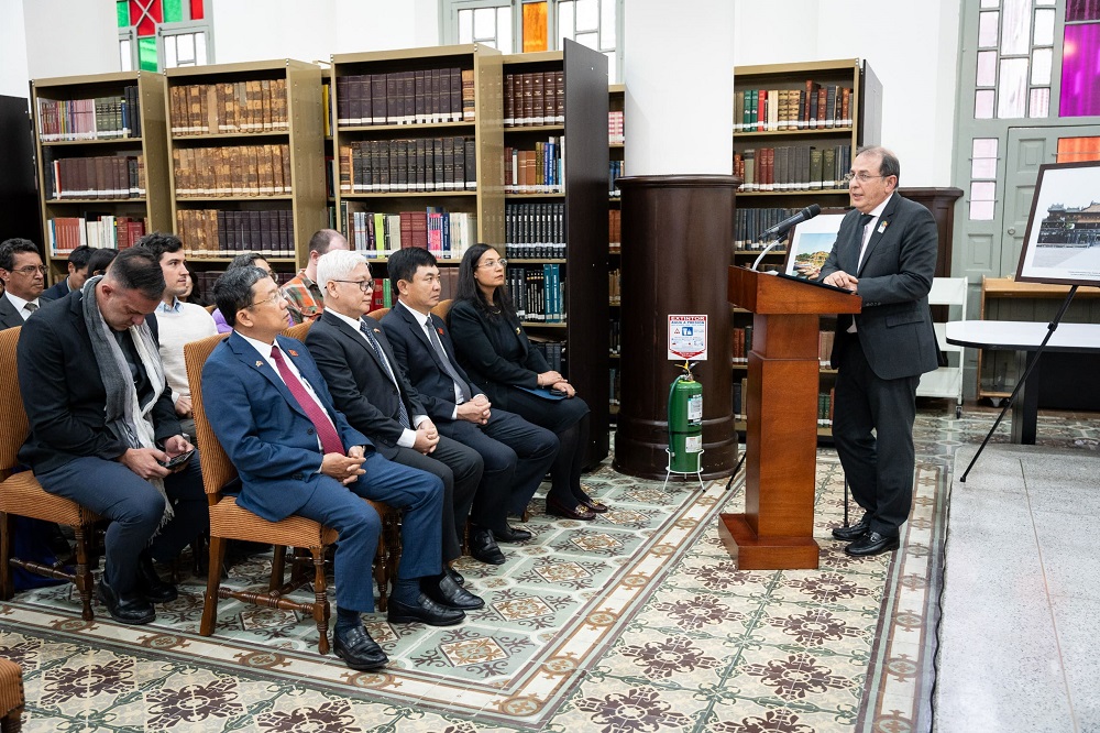 Conmemoración de los 45 años de relaciones diplomáticas entre Colombia y Vietnam