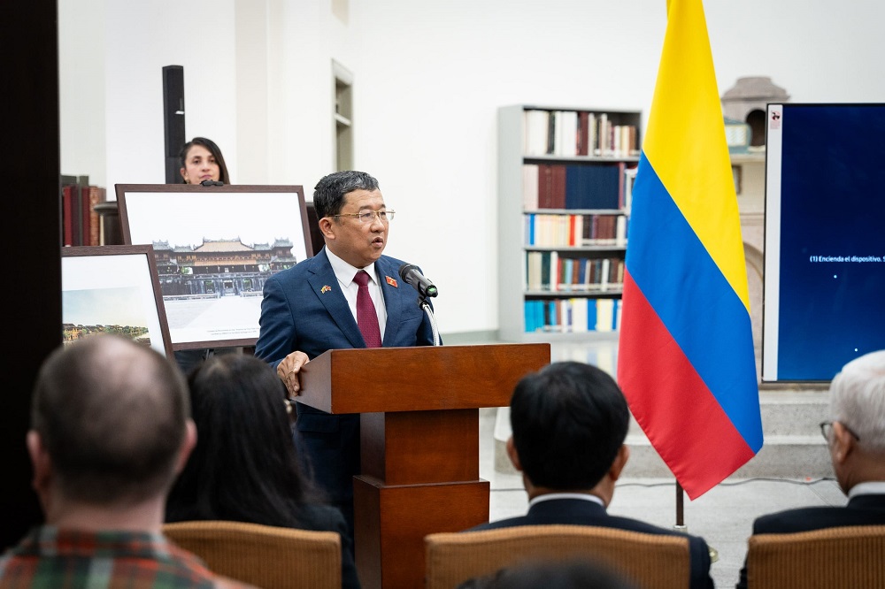 Conmemoración de los 45 años de relaciones diplomáticas entre Colombia y Vietnam