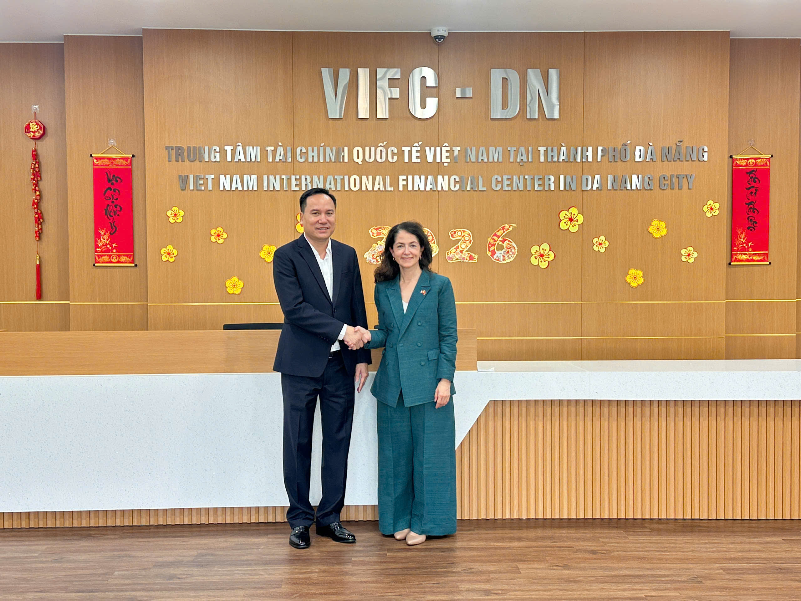 Embajadora de Colombia explora nuevas alianzas estratégicas en una visita oficial a Da Nang, centro de Vietnam