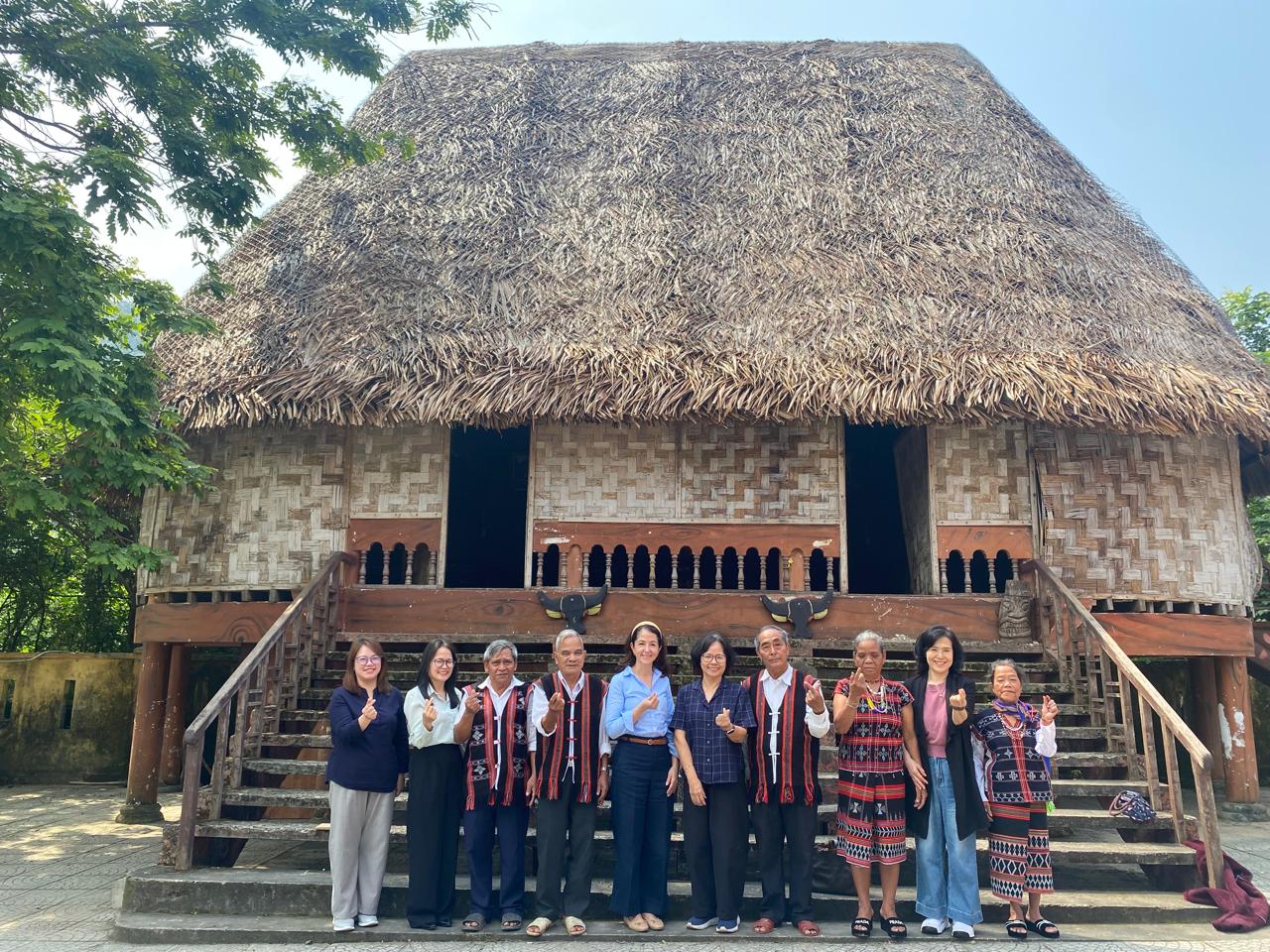 Embajadora de Colombia explora nuevas alianzas estratégicas en una visita oficial a Da Nang, centro de Vietnam