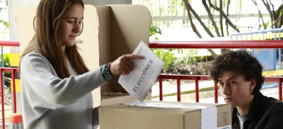 Consulado de Colombia en Hanoi abre inscripciones de cédulas para participar en las elecciones parlamentarias y presidenciales del 2026