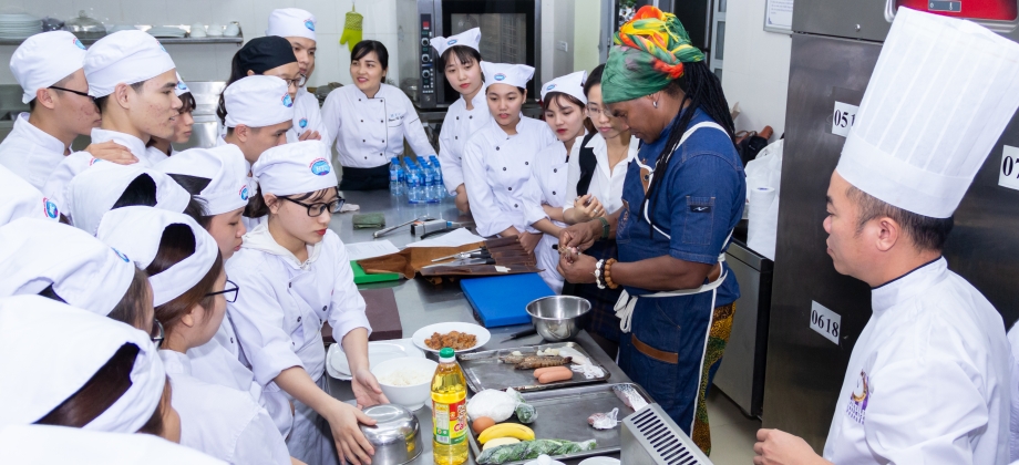 El chef Rey Guerrero presentó la gastronomía del Pacífico colombiano 