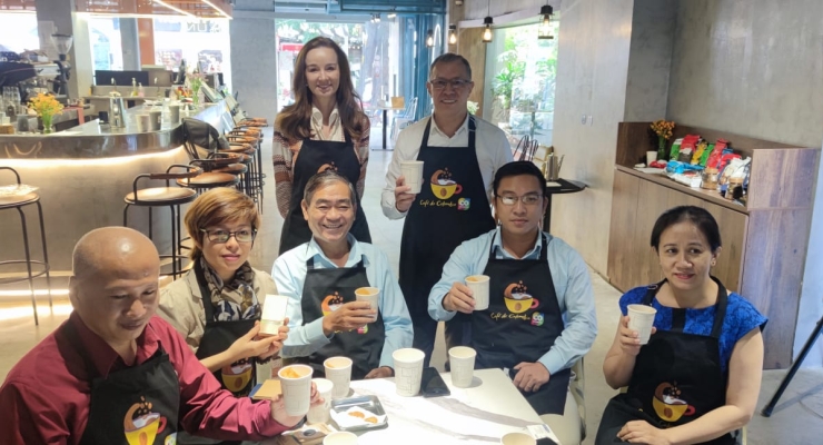 El café colombiano cautiva a los importadores de Vietnam